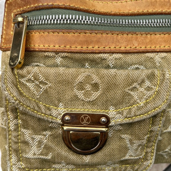 💚💚 RARE  RETIRED authentic Louis Vuitton LICHEN green denim, baggy pm - Picture 6 of 16